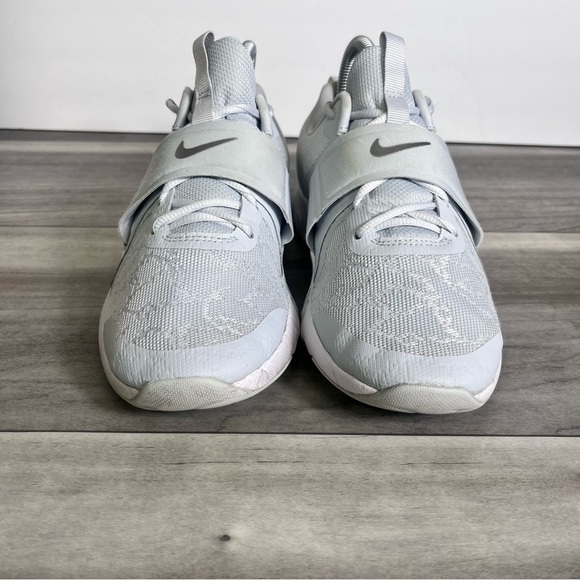 Nike Renew In Season TR12 training shoes Sneakers Womens 7 Workout Running Gym - Picture 3 of 7